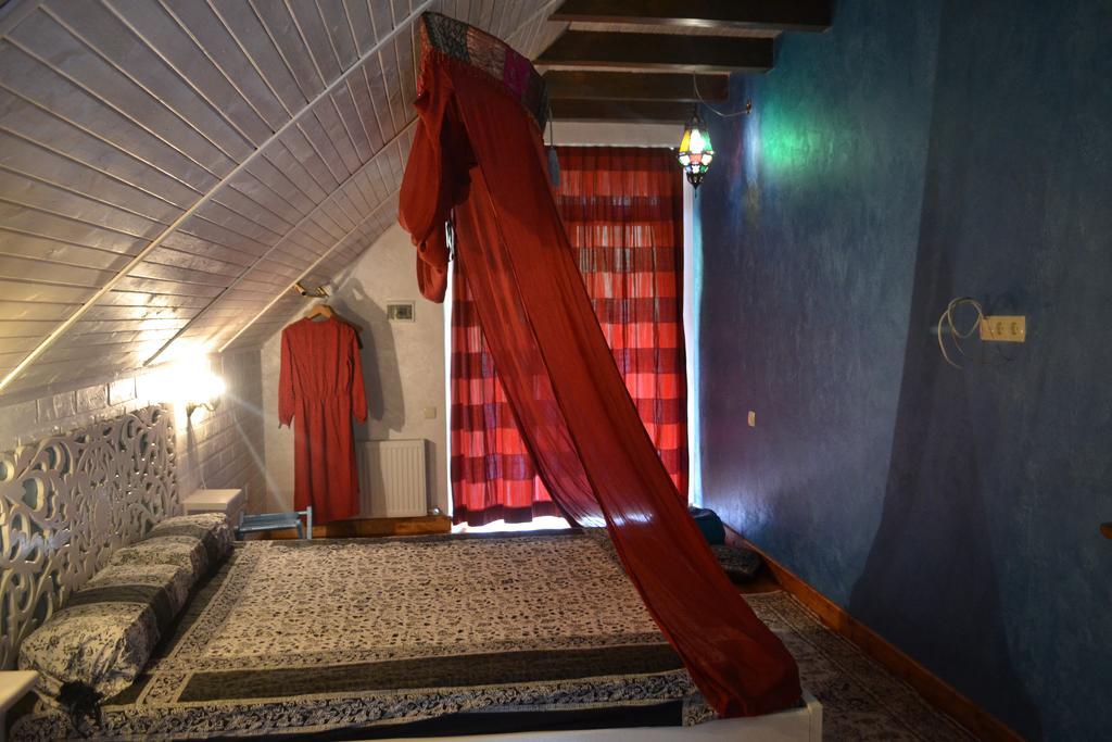 Romantic Guest House Kamjanets-Podilskyi Eksteriør billede