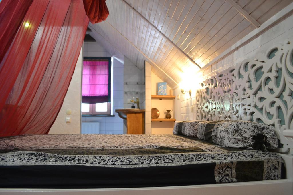 Romantic Guest House Kamjanets-Podilskyi Eksteriør billede