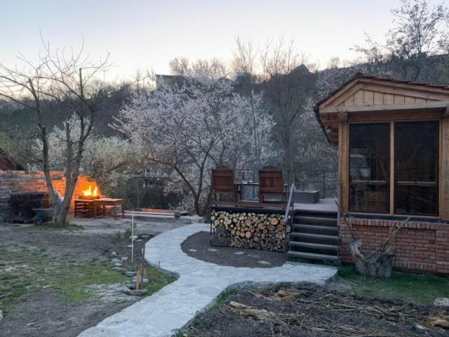 Romantic Guest House Kamjanets-Podilskyi Eksteriør billede